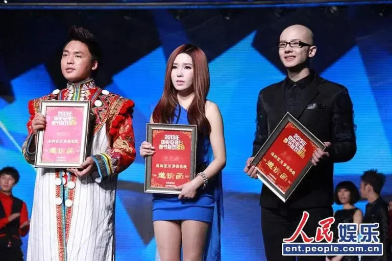 《直通春晚2012》全集高清完整版在线观看与剧情解析